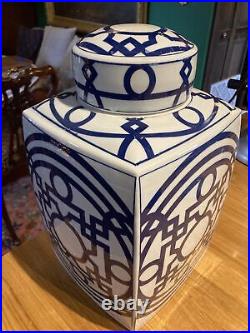 Large Asian Blue And White Porcelain Tea Caddy Jar With Lid Geometric Pattern